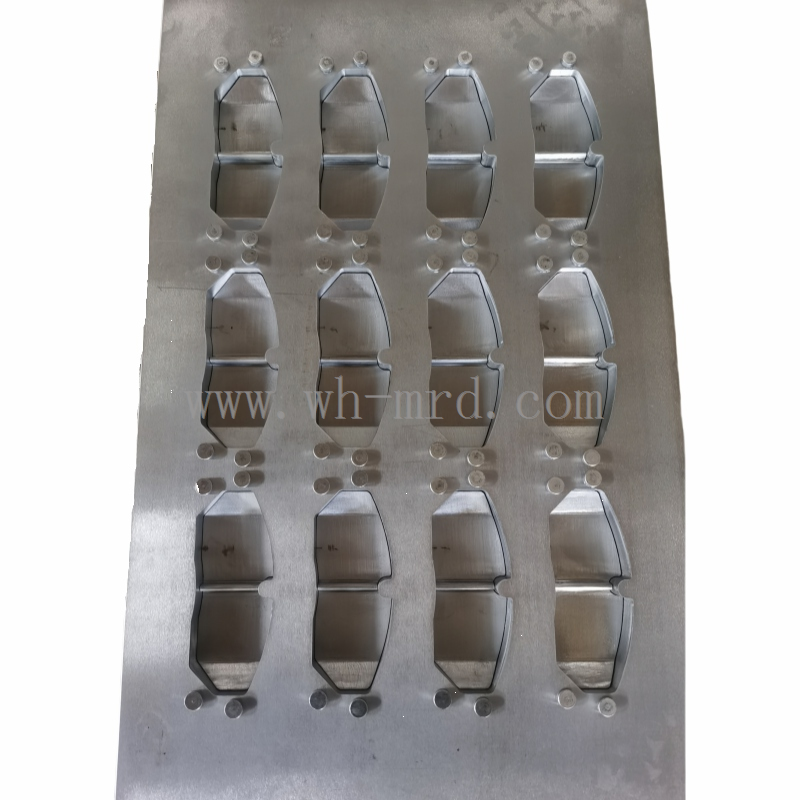 Mold tal-pad tal-brejkijiet imqattgħin u chamfered