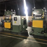 Magna tal-istampa idrawlika għat-teħid tal-kuxxinett tal-brejkijiet